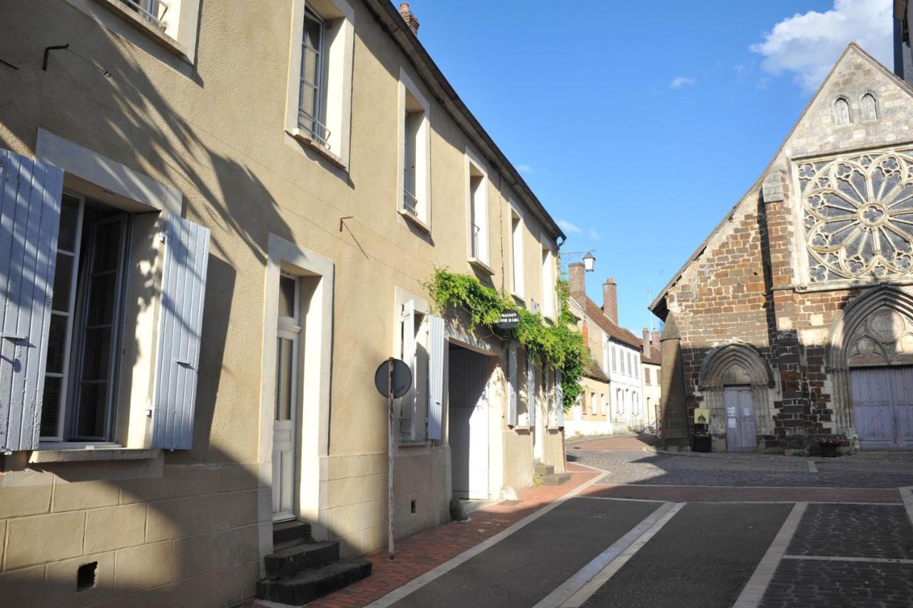 La Maison Jeanne D'Arc Saint-Fargeau  Εξωτερικό φωτογραφία